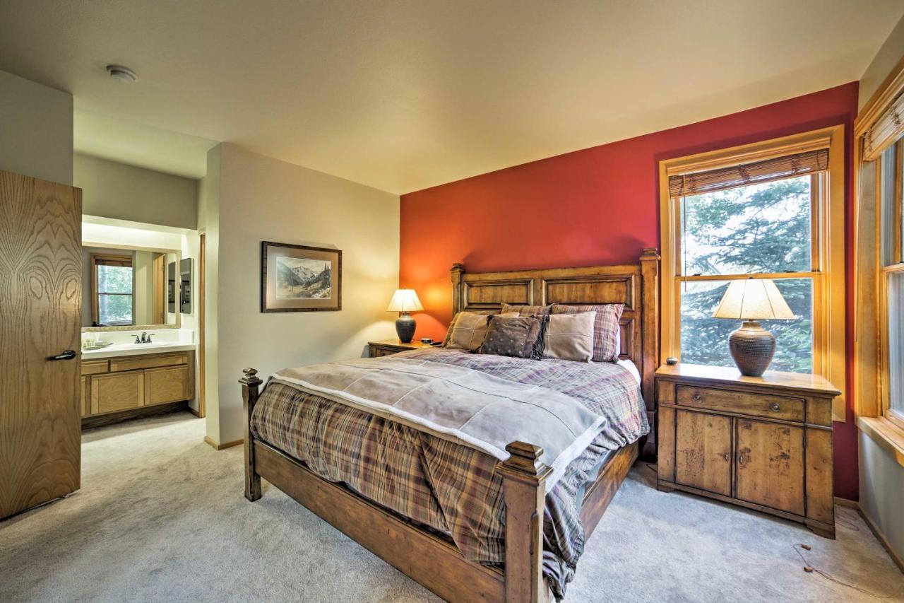 Mammoth Lakes Vacation Rental With Community Hot Tub Exterior photo